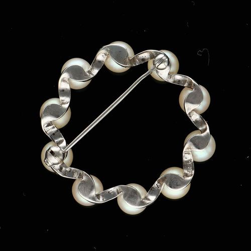 Mikimoto Silver Cultured Pearls Brooch image-4