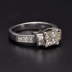14ct White Gold Diamond Ring
