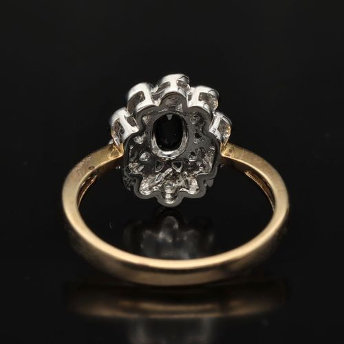 9ct Gold Diamond and Sapphire Ring image-5