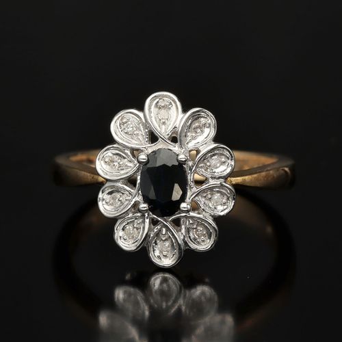 9ct Gold Diamond and Sapphire Ring image-2