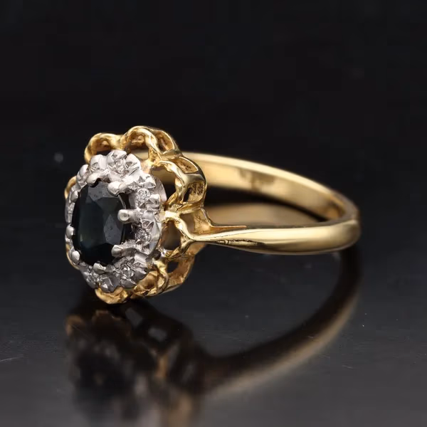 18ct Gold Sapphire Diamond Ring London 1971