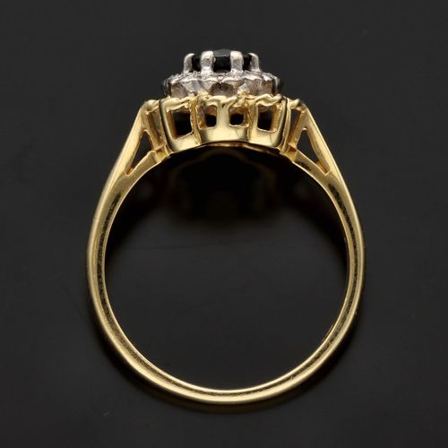 18ct Gold Sapphire Diamond Ring London 1971 image-6
