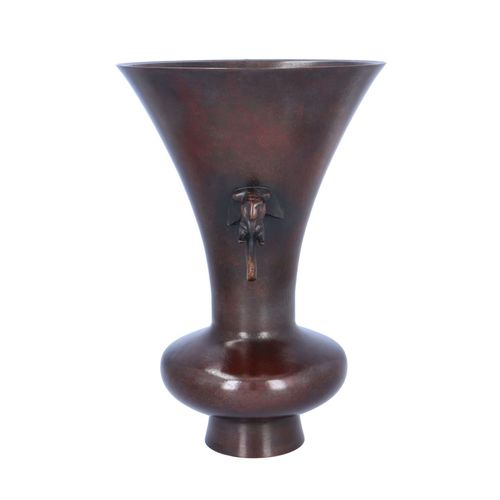 Japanese Bronze Ikebana Vase image-3