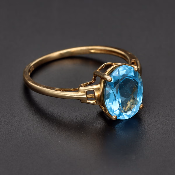 9ct Yellow Gold Blue Topaz Ring