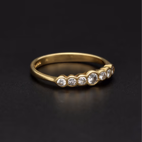 18ct Yellow Gold Seven-Stone Diamond Ring