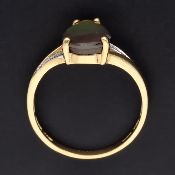 Gold Ammolite Spinel Ring