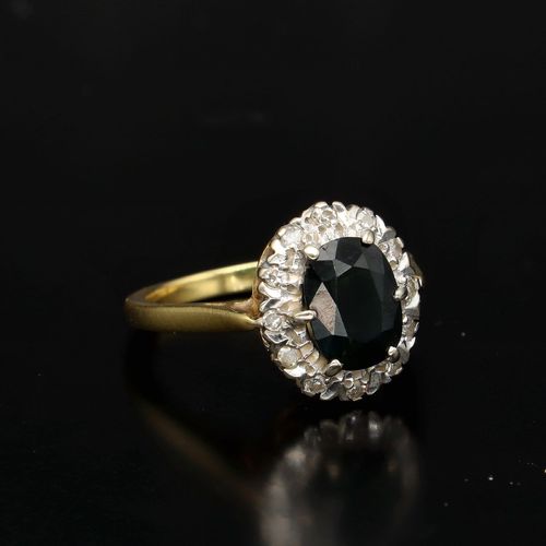 18ct Gold Diamond and Sapphire Ring image-1
