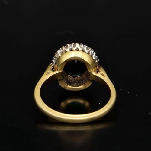 18ct Gold Diamond and Sapphire Ring image-4