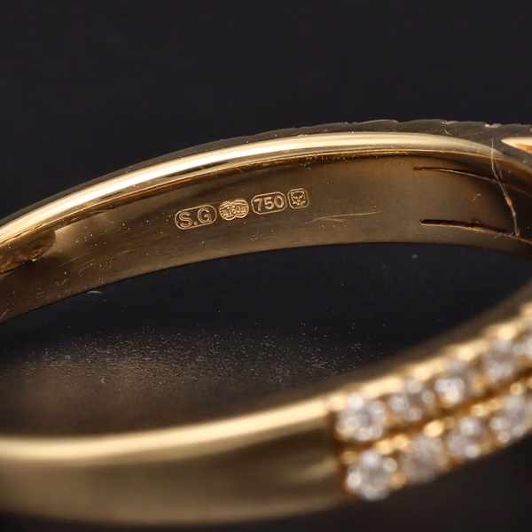 18ct Gold Diamond Ring
