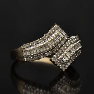 Gold 0.5ct Diamond Diamond Ring.