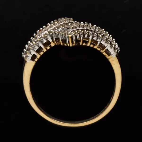 Gold 0.5ct Diamond Diamond Ring.
