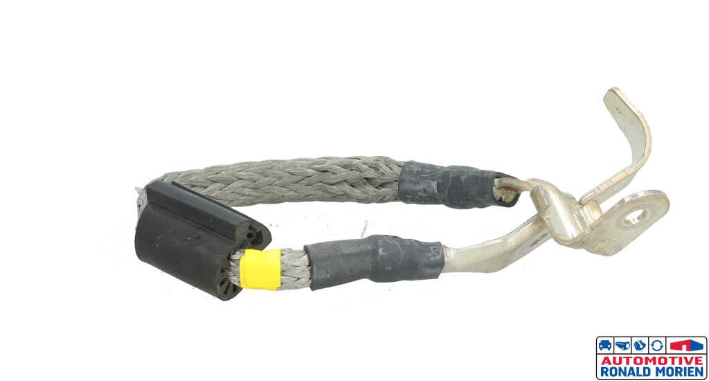 Used Cable (miscellaneous) Volkswagen Golf VIII (CD1) 2.0 TDI BlueMotion 16V Price € 19,00 Inclusive VAT offered by Automaterialen Ronald Morien B.V.