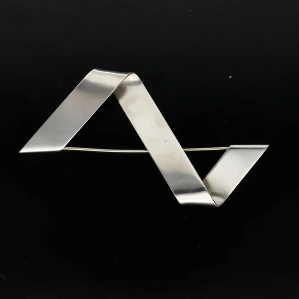Very Rare Modernist Silver Brooch by Gail Spence