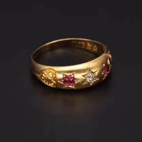 18ct Yellow Gold Antique Ruby & Diamond Ring