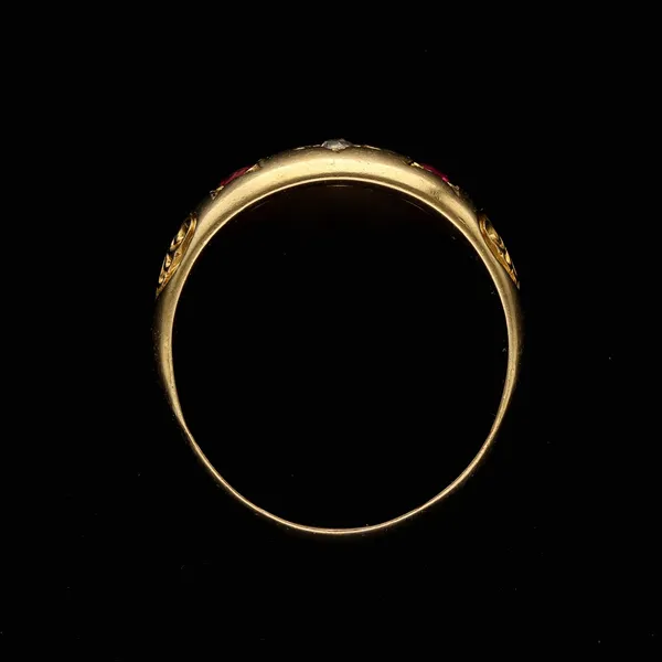 18ct Yellow Gold Antique Ruby & Diamond Ring