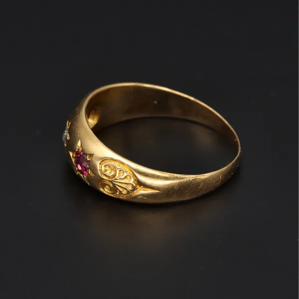 18ct Yellow Gold Antique Ruby & Diamond Ring