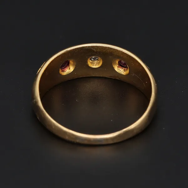 18ct Yellow Gold Antique Ruby & Diamond Ring