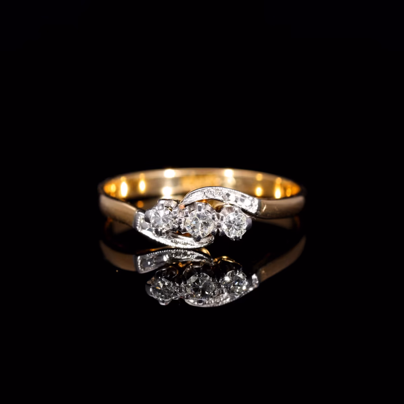 360° view of The Vintage Three Brilliant Cut Diamond Sensational Ring