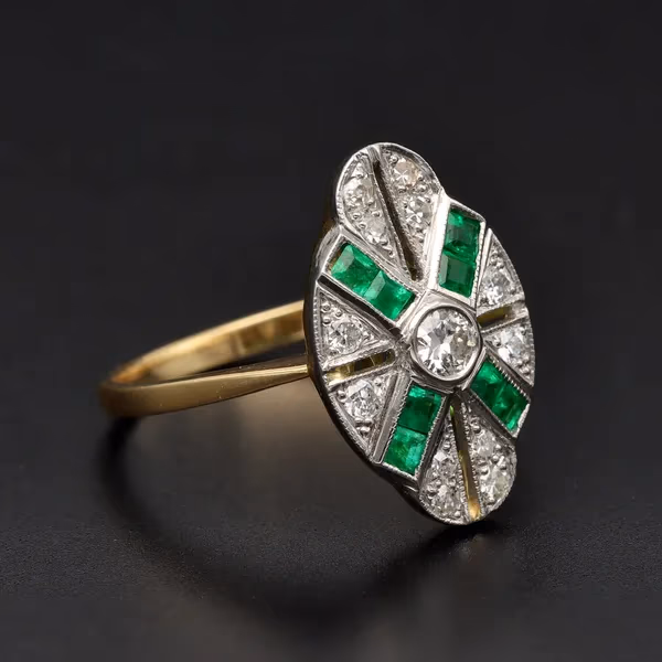 18ct Yellow Gold Emerald & Diamond Ring