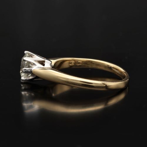 18k Gold Diamond Solitaire Ring image-3