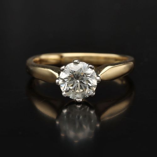 18k Gold Diamond Solitaire Ring image-2