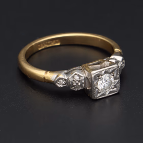 Stamped 18ct Platinum Diamond Art Deco Ring. Size J1/2
