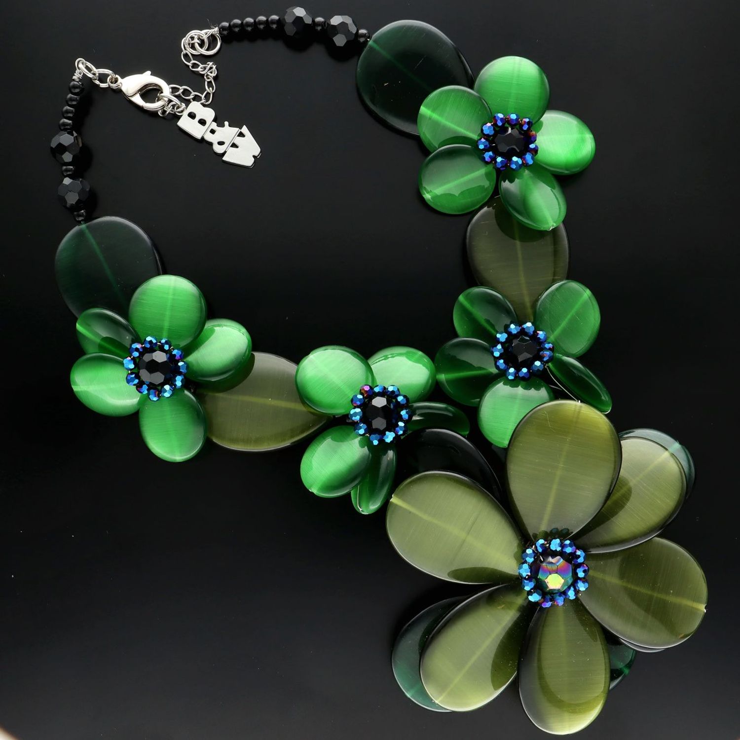 Butler and wilson 2025 flower necklace