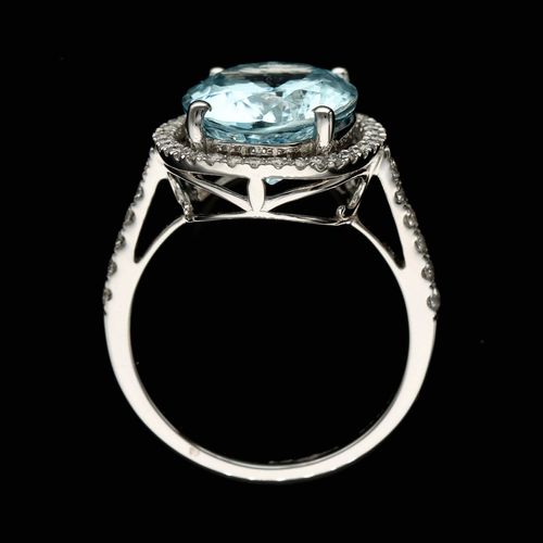 18ct Gold Aquamarine and Brilliant Cut Diamond Cluster Ring image-6