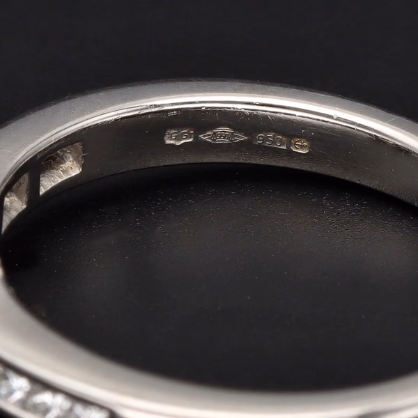 Platinum Ring With 0.75ct GIA-Certified Luminaire-Cut Diamond