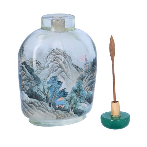 Chinese Glass Painted Snuff Bottle image-2