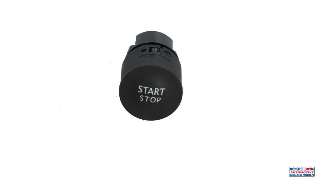 Used Start/stop switch Renault Captur (2R) 1.2 TCE 16V EDC Price € 10,00 Margin scheme offered by Automaterialen Ronald Morien B.V.