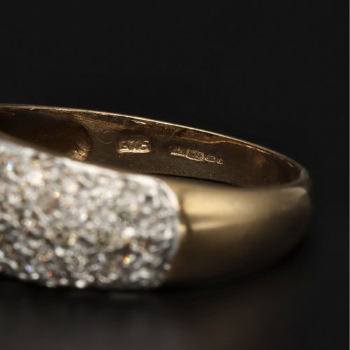 9ct Gold Diamond Ring image-4