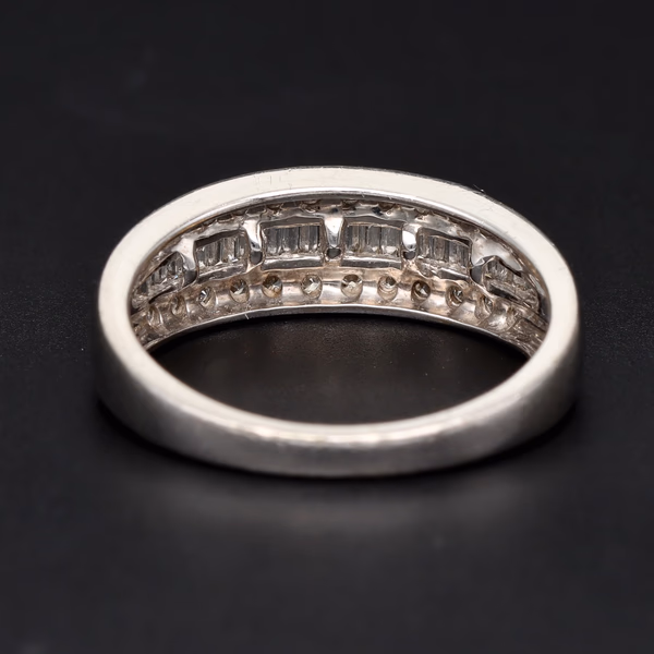 9ct White Gold Diamond Ring