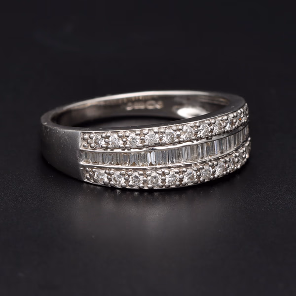 9ct White Gold Diamond Ring