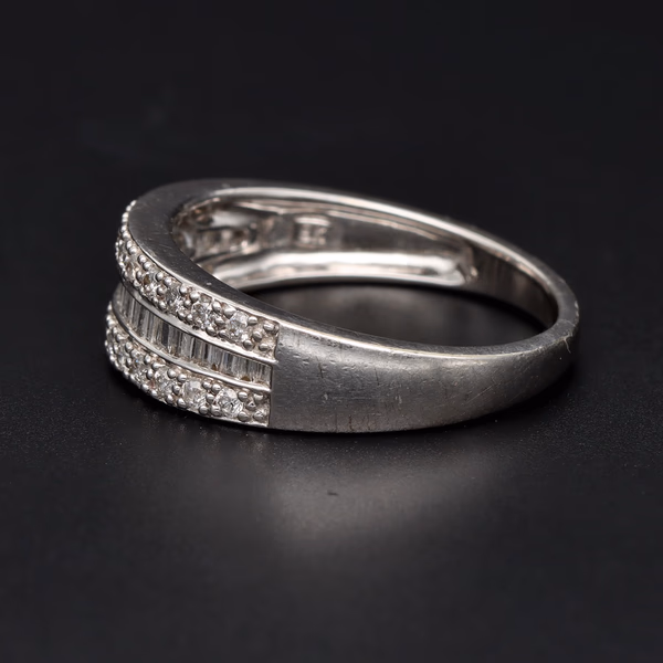9ct White Gold Diamond Ring