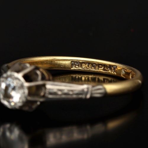 1920s 18ct Gold Diamond Engagement Ring image-5