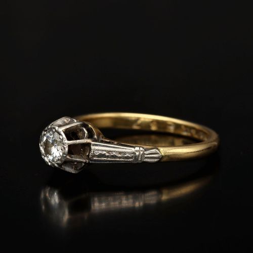 1920s 18ct Gold Diamond Engagement Ring image-3
