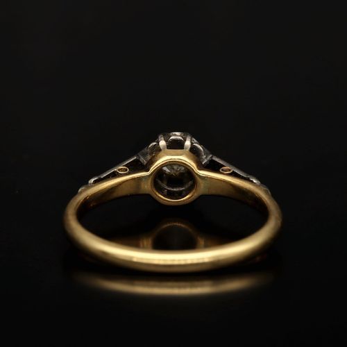 1920s 18ct Gold Diamond Engagement Ring image-4