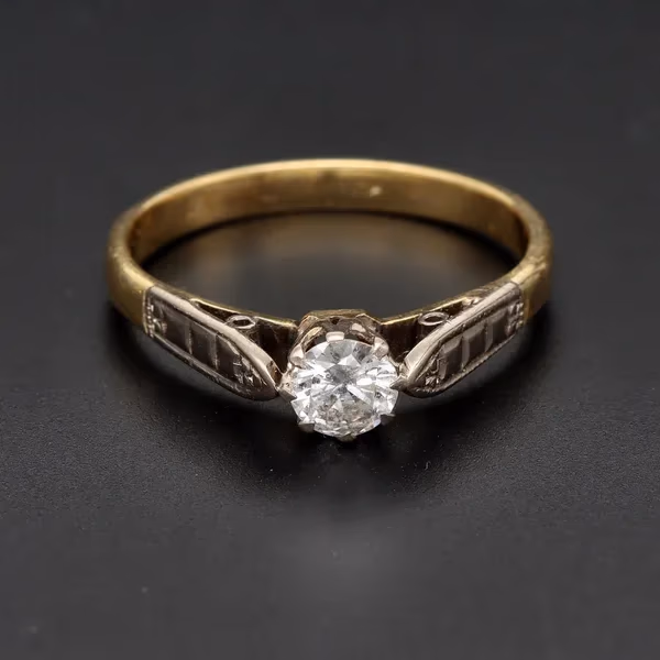 Vintage 18ct Yellow Gold Diamond Solitaire Ring