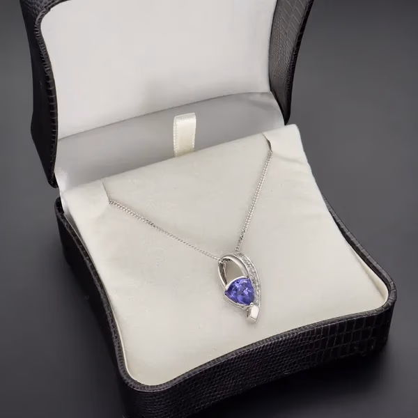 18ct White Gold Tanzanite & Diamond Necklace