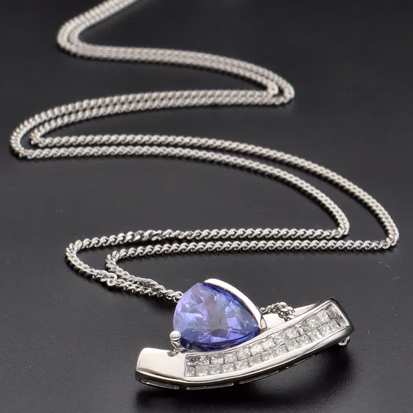 18ct White Gold Tanzanite & Diamond Necklace