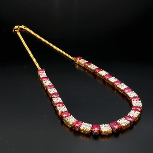 Vintage 18ct Gold Ruby Necklace image-4