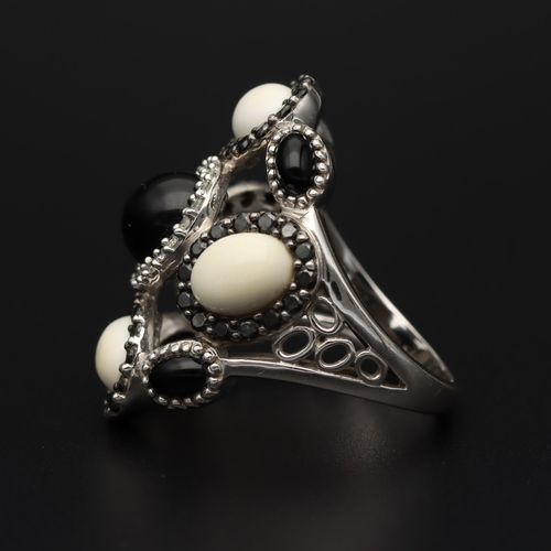 Unusual 14ct Gold Onyx Coral and Diamond Ring image-3