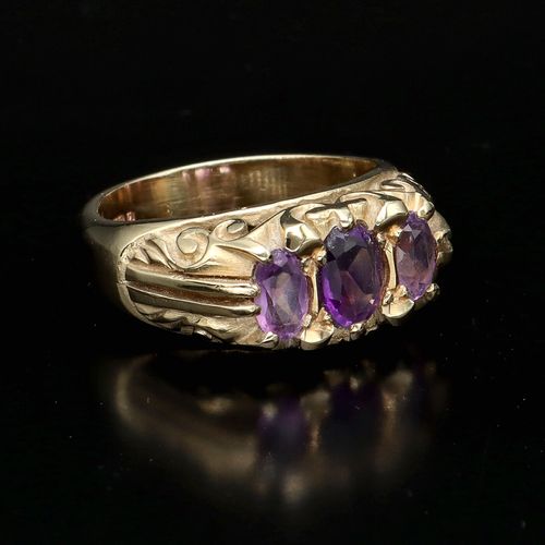 Vintage 9ct Gold Three Stone Amethyst Ring image-1