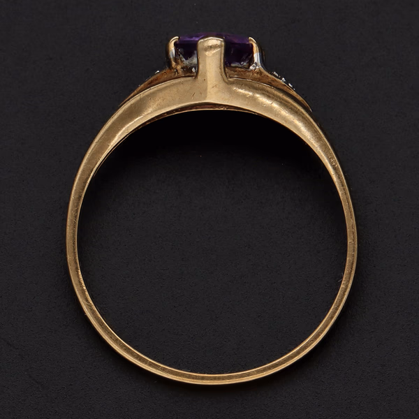 9ct Gold Amethyst Diamond Dress Ring