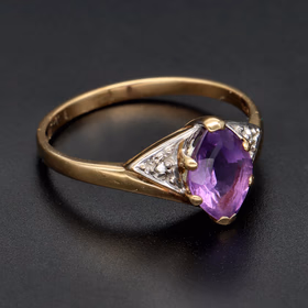9ct Gold Amethyst Diamond Dress Ring