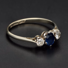 18ct White Gold Sapphire & Diamond Ring