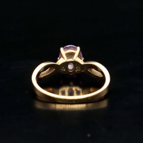 9ct Gold Amethyst Ring image-4