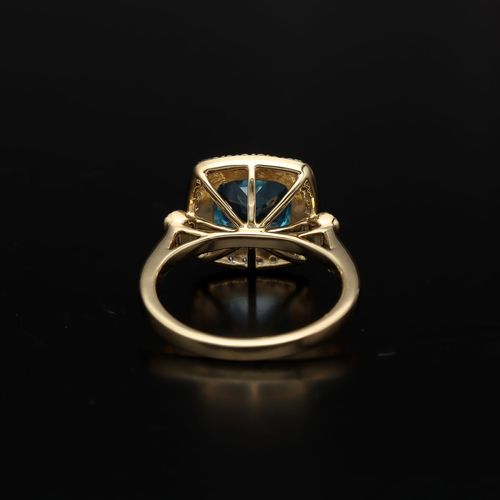 9ct Gold Blue Topaz and Diamond Ring image-5