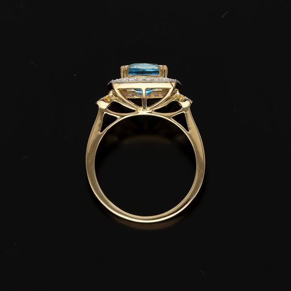 9ct Gold Blue Topaz and Diamond Ring